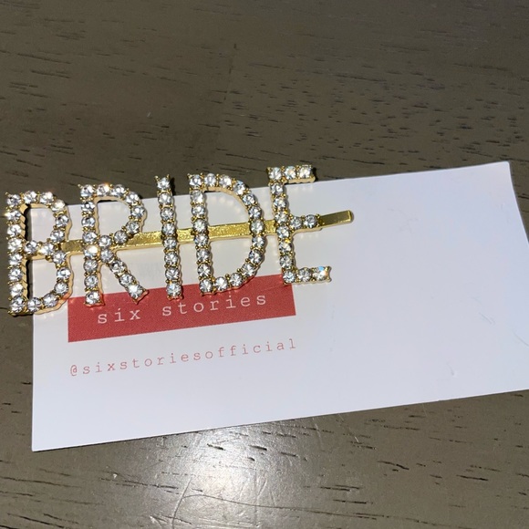 Six Stories Gold Bride Hair Clip - Picture 2 of 2